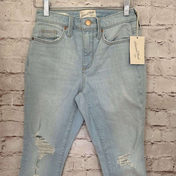 Universal Thread Womens Jeans High Rise Skinny Light Wash Denim Holes Size 0 NEW - Picture 2 of 5